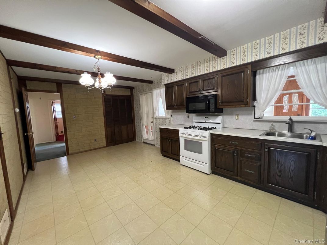 Chandelier, Interior, Kitchen, Stone Walls, Wooden Beams