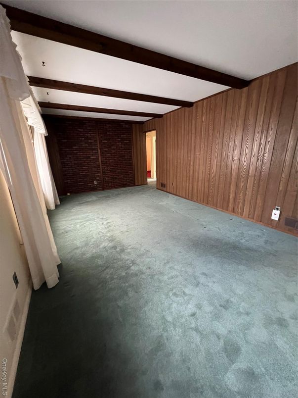 Empty room, Interior, Stone Walls, Wooden Beams, Wooden Walls