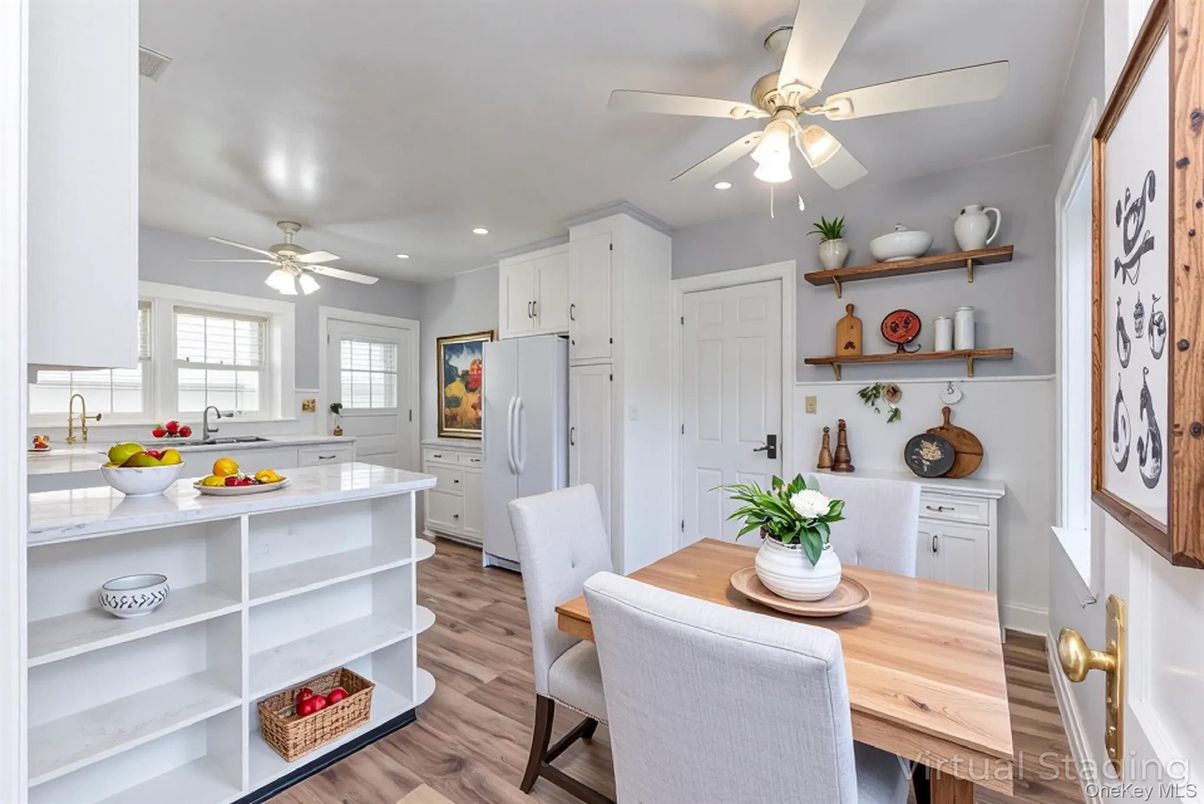 Dining room, Interior, Kitchen, Recessed Lighting, Wood Texture Flooring