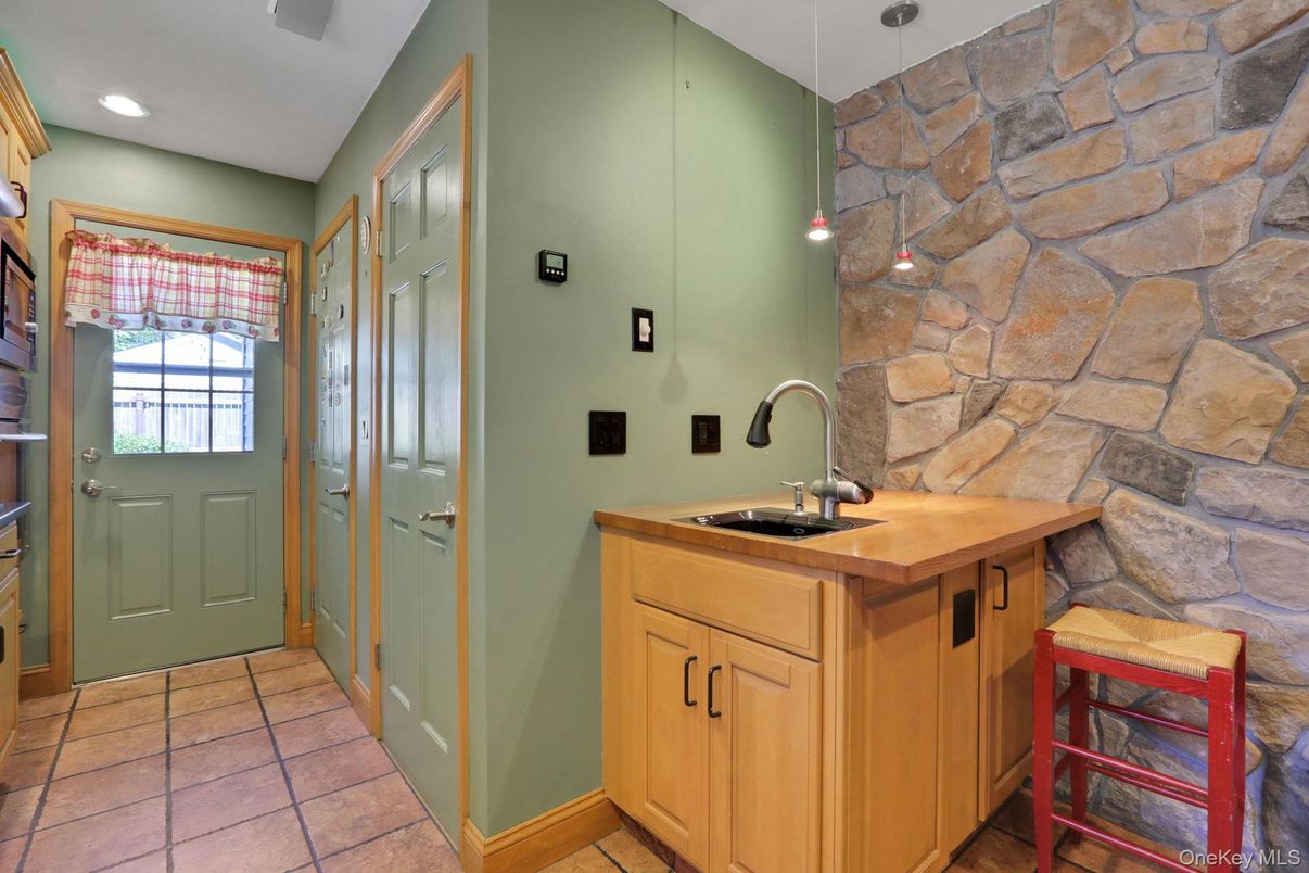 Interior, Kitchen, Recessed Lighting, Stone Walls