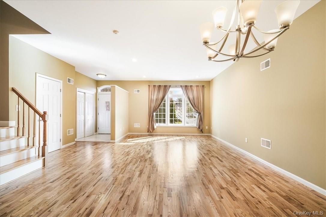Chandelier, Empty room, Interior, Wood Texture Flooring