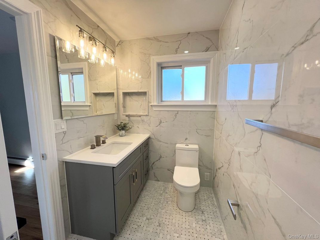 Bathroom, Interior, Marble Walls