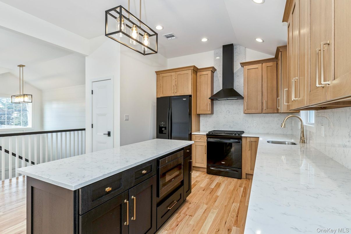 Interior, Kitchen, Pendant Lights, Recessed Lighting, Wood Texture Flooring