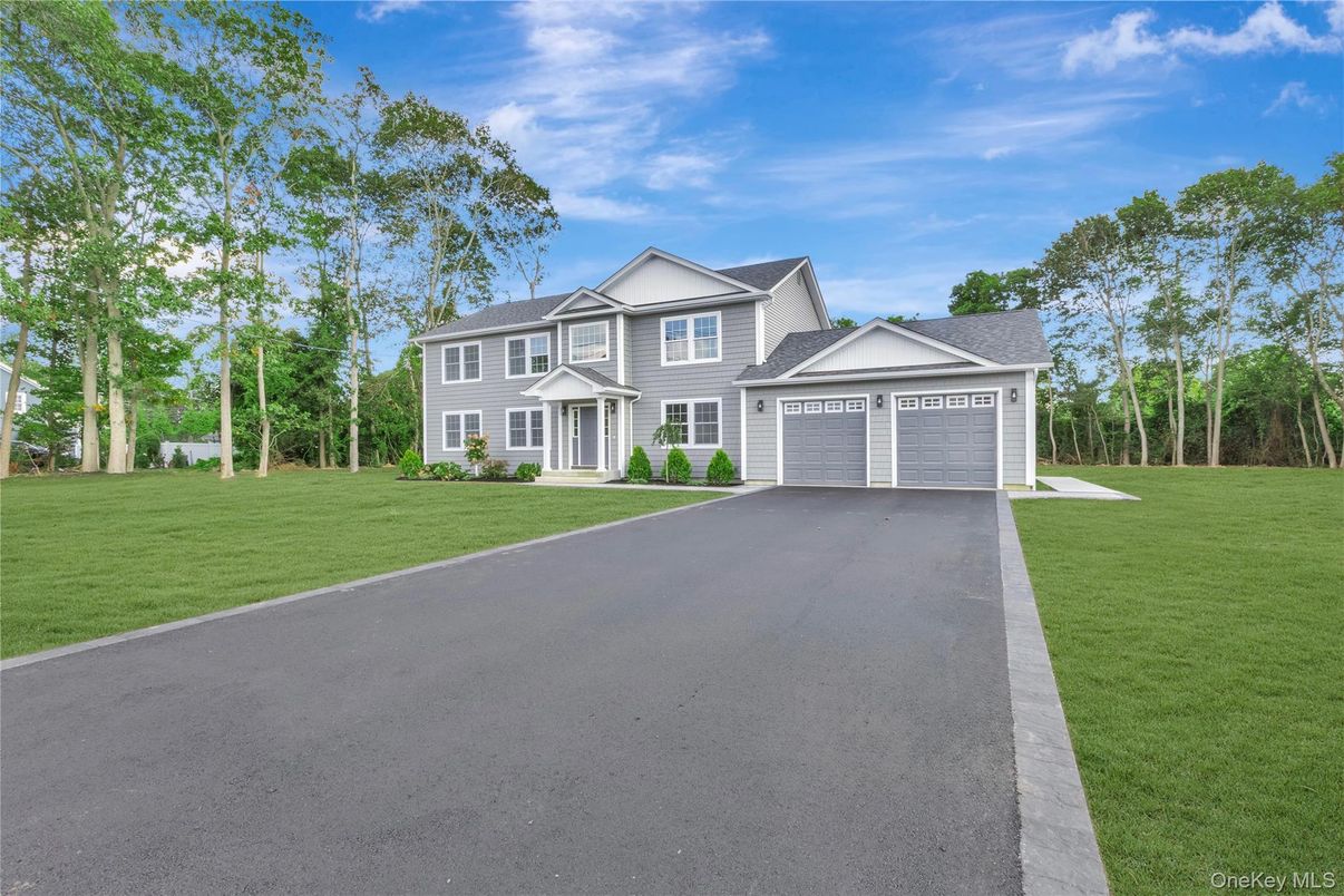 Attached, Backyard, Exterior, Facade, Georgian