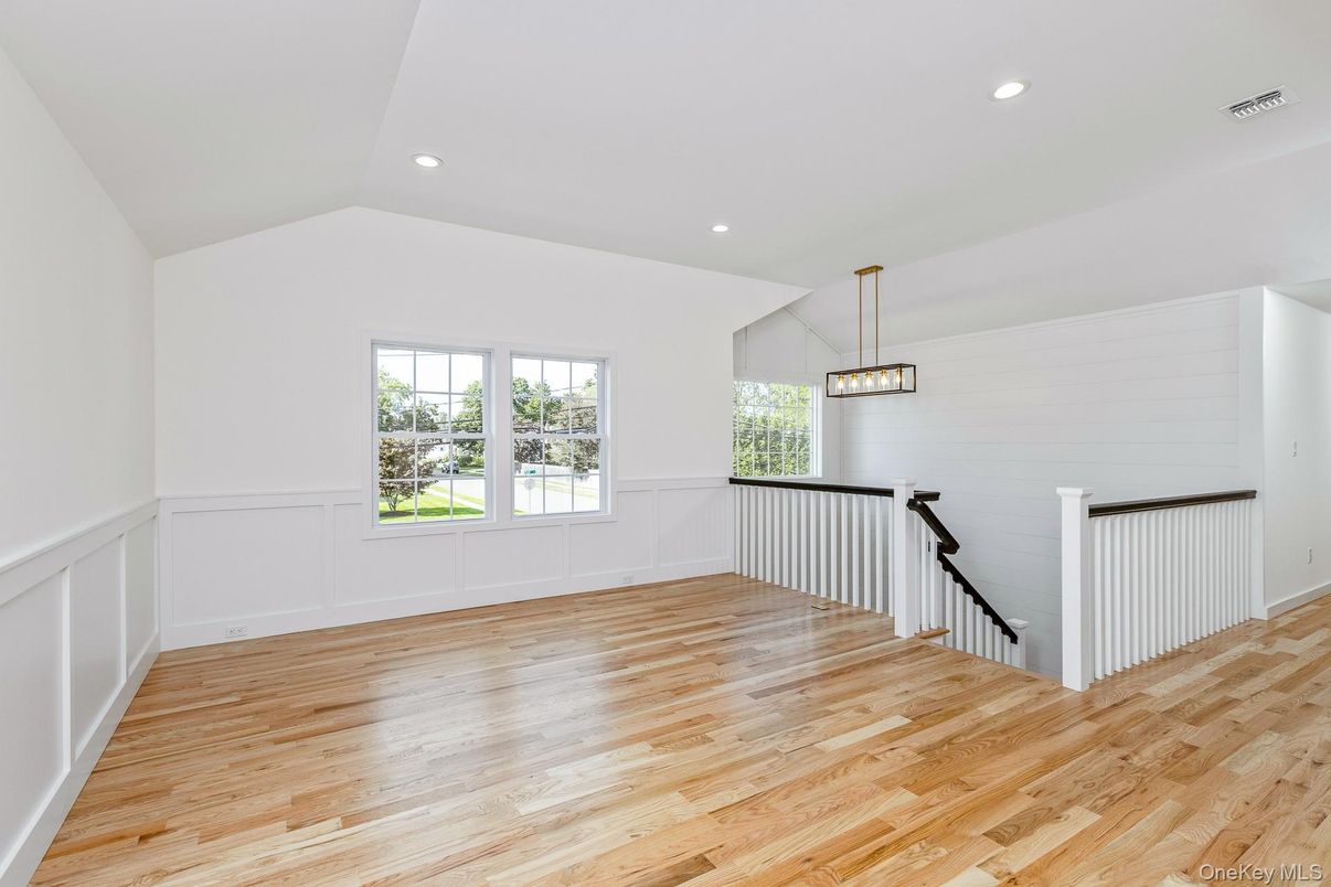 Empty room, Interior, Pendant Lights, Recessed Lighting, Wood Texture Flooring