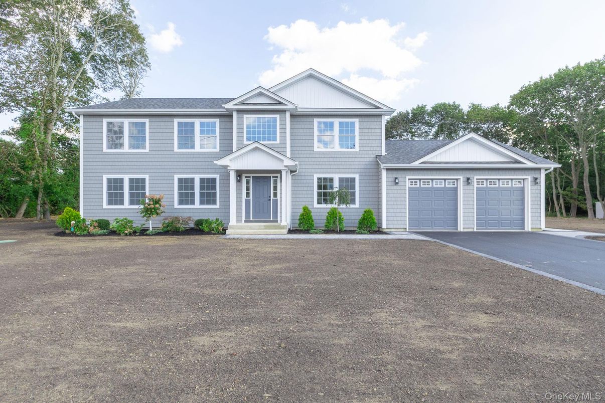 Attached, Exterior, Facade, Farmhouse