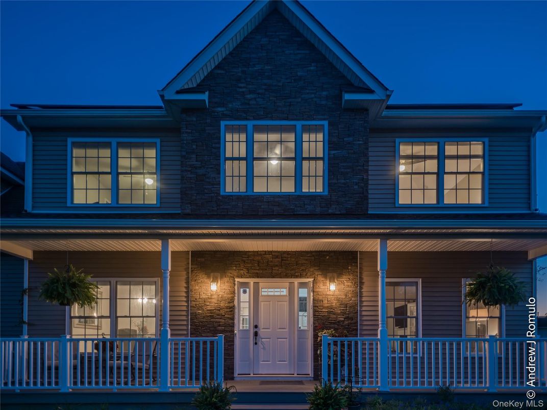 Exterior, Facade, American Craftsman