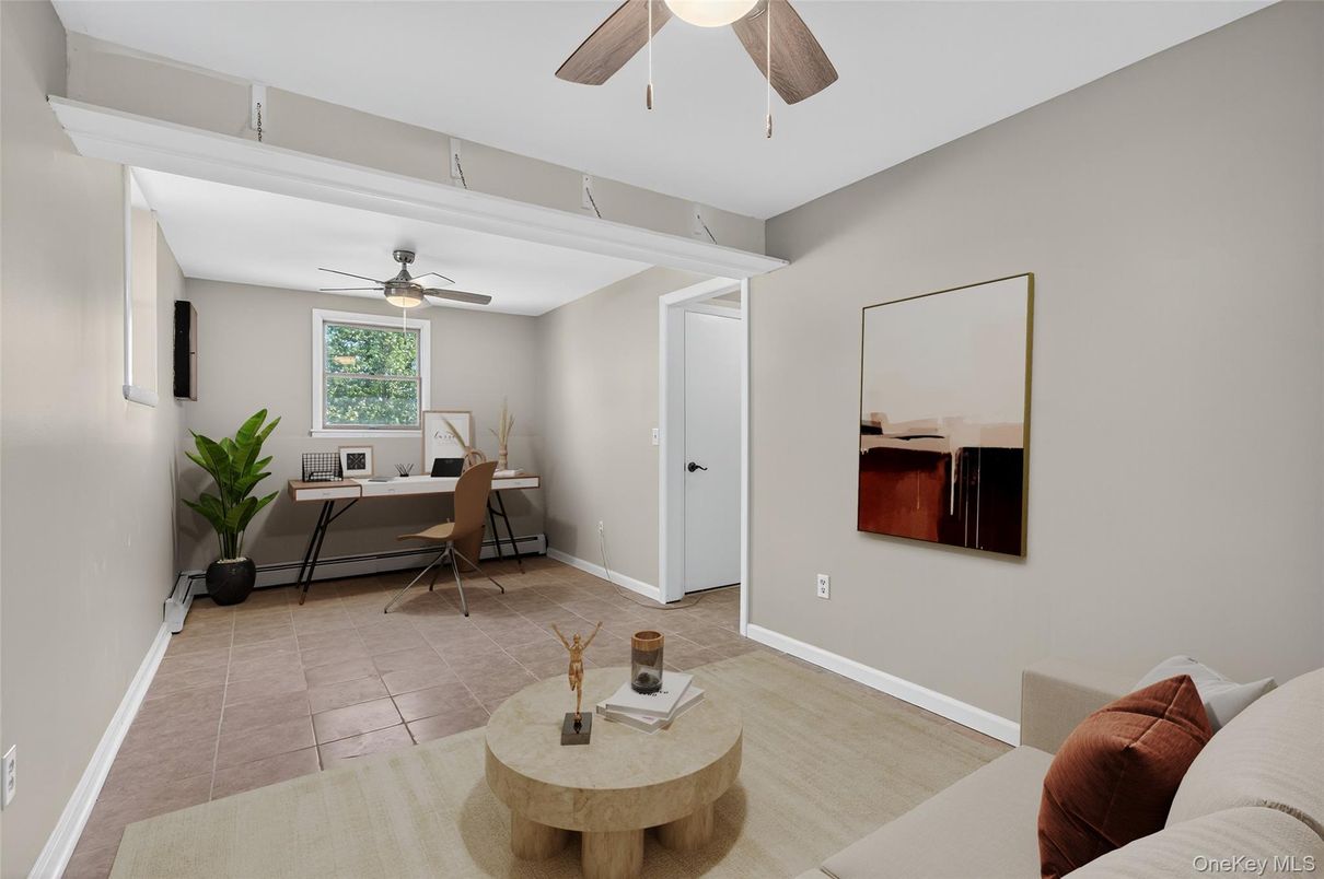 Home Office, Interior