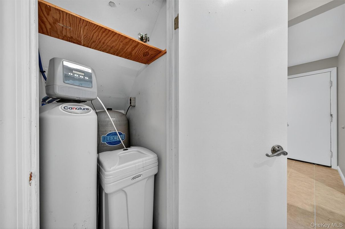 Interior, Utility Closets, Washer