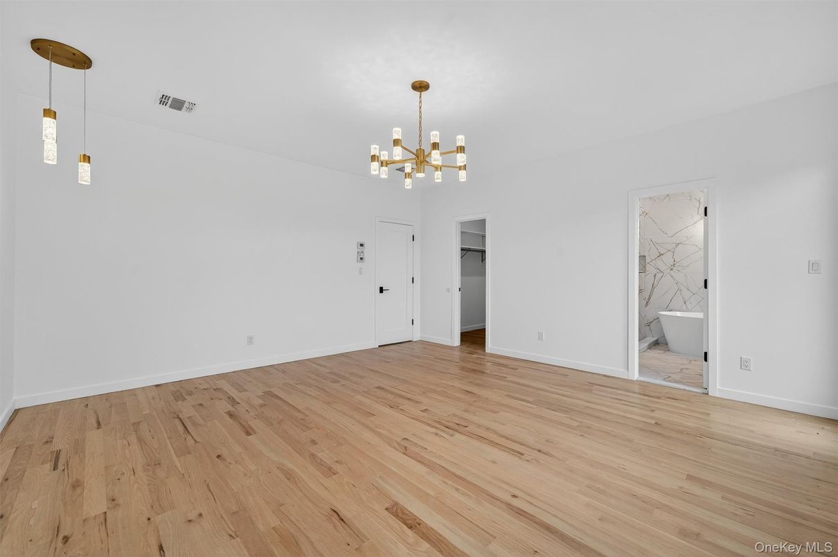Bathroom, Empty room, Interior, Pendant Lights, Wood Texture Flooring