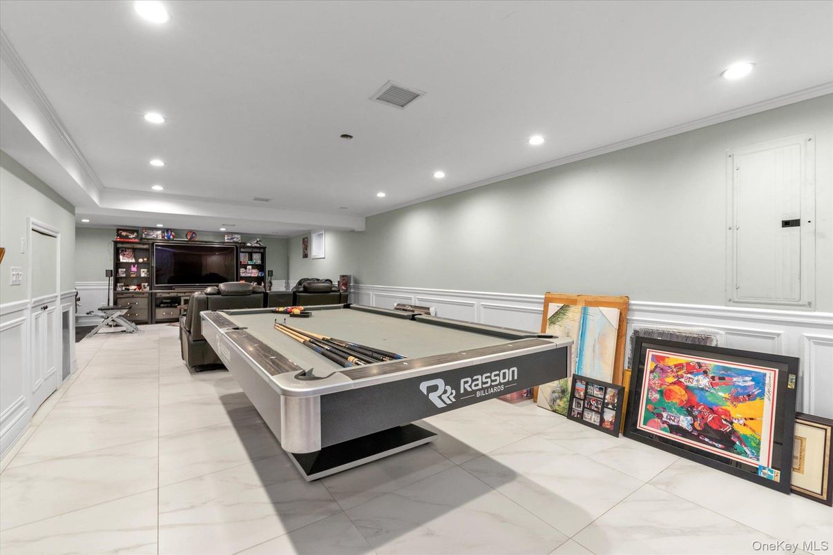 Billiard Table, Game Room, Interior, Living room, Marble, Recessed Lighting