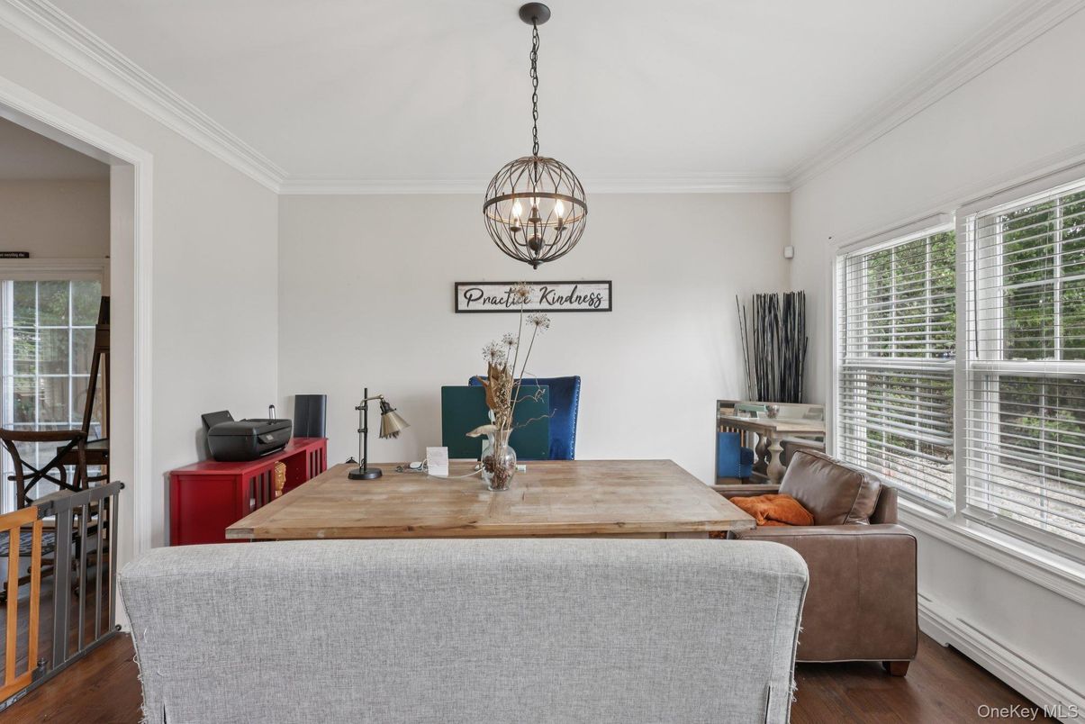 Interior, Pendant Lights, Wood Texture Flooring