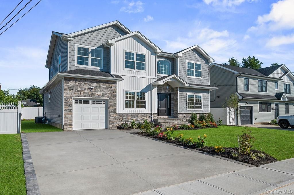 Attached, Exterior, Facade, Farmhouse