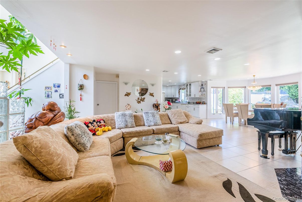 Dining room, Interior, Kitchen, Living room, Pendant Lights, Recessed Lighting