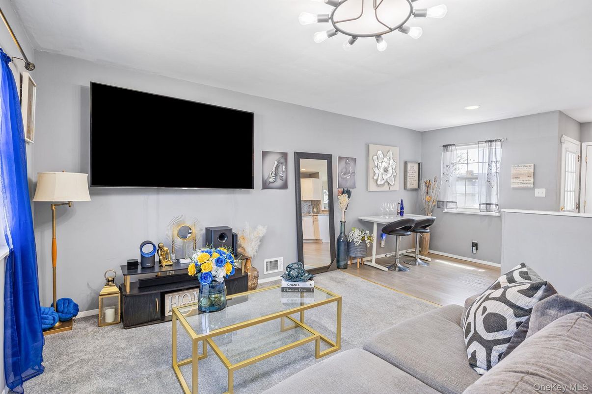 Home Office, Interior, Living room, Recessed Lighting, Wood Texture Flooring