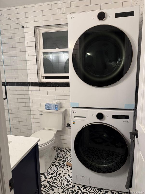 Bathroom, Interior, Utility Closets, Washer