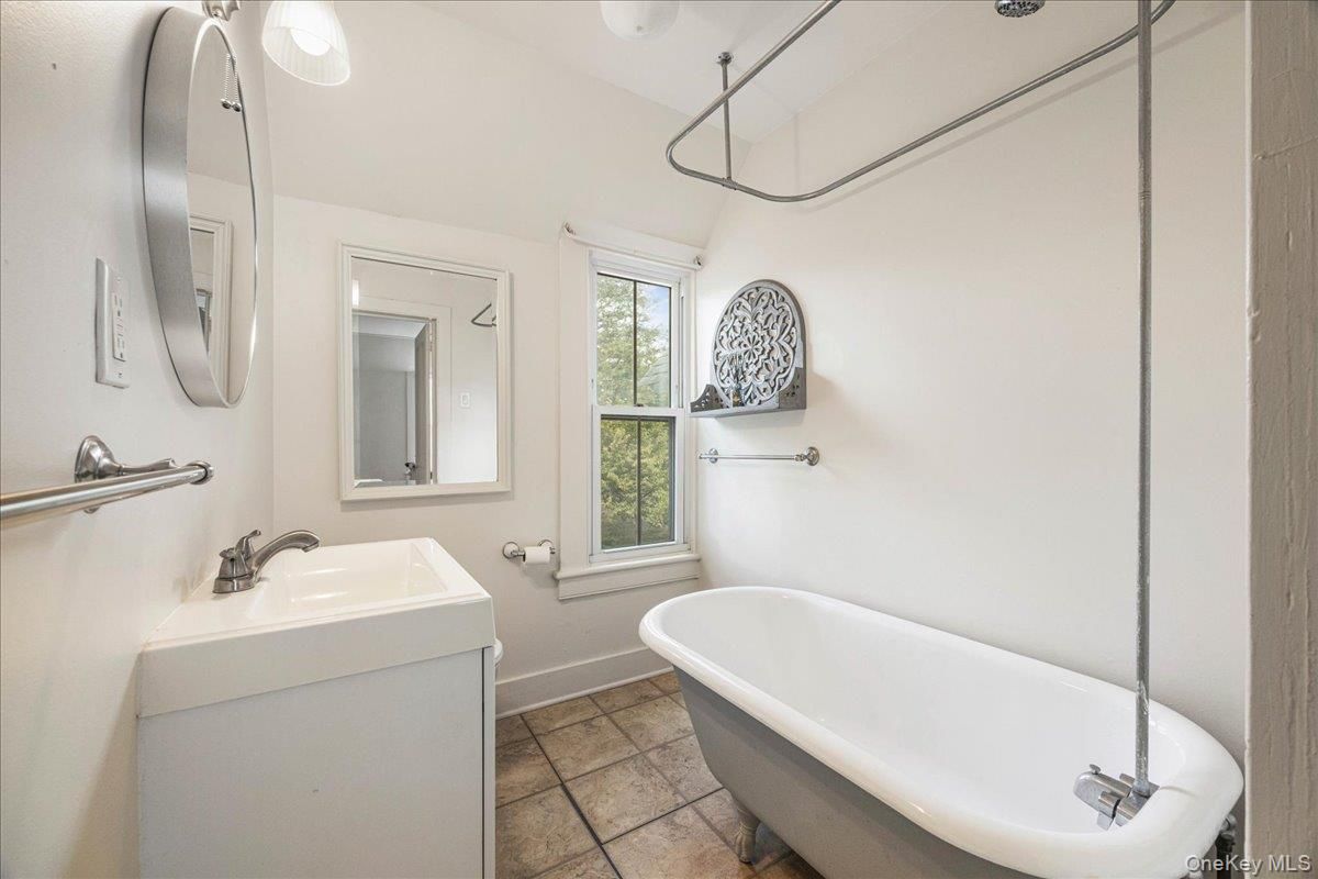 Bathroom, Free Standing Baths, Interior