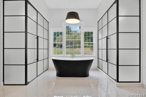 Bathroom, Free Standing Baths, Interior, Pendant Lights
