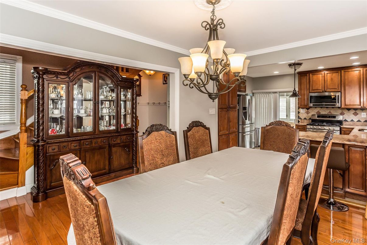 Chandelier, Dining room, Interior, Kitchen, Recessed Lighting, Wood Texture Flooring