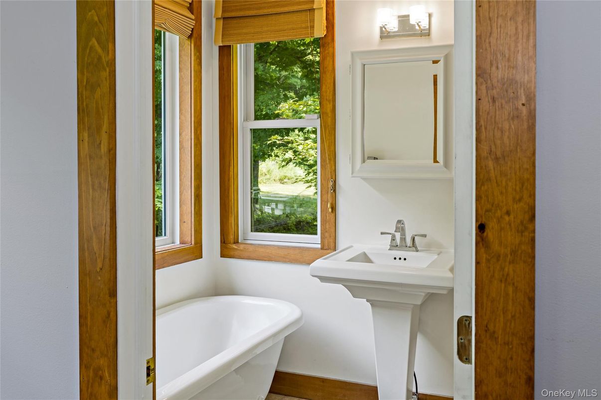 Bathroom, Free Standing Baths, Interior