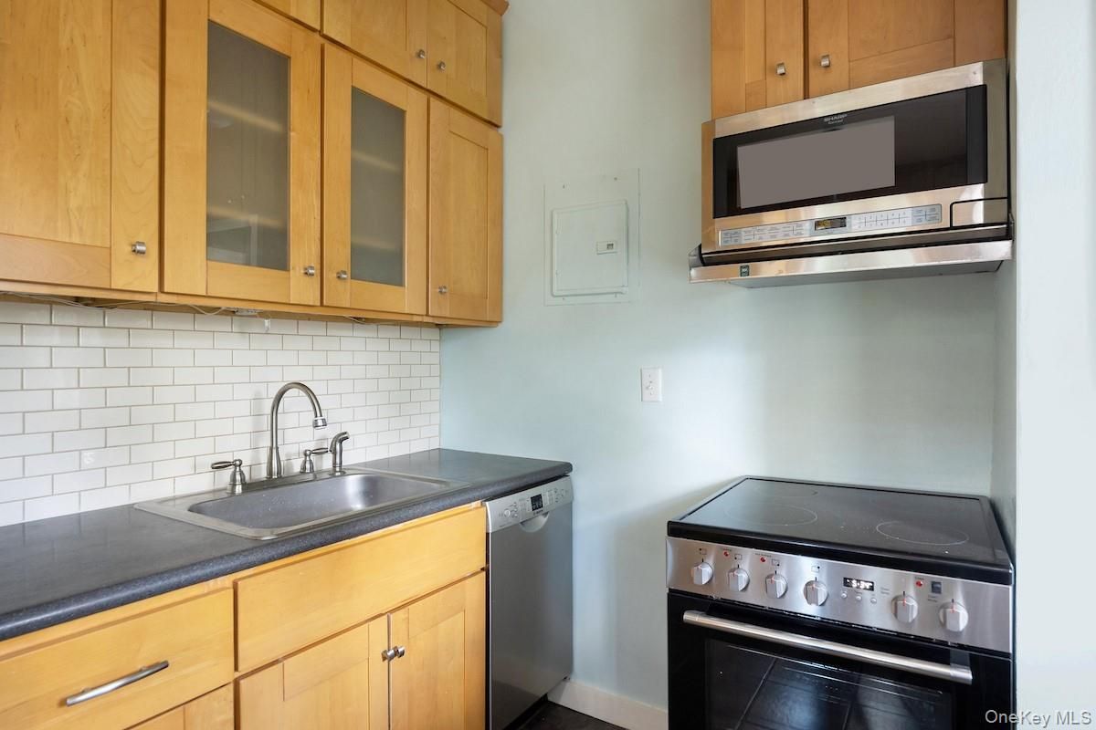 Interior, Kitchen, Stainless Steel Appliances