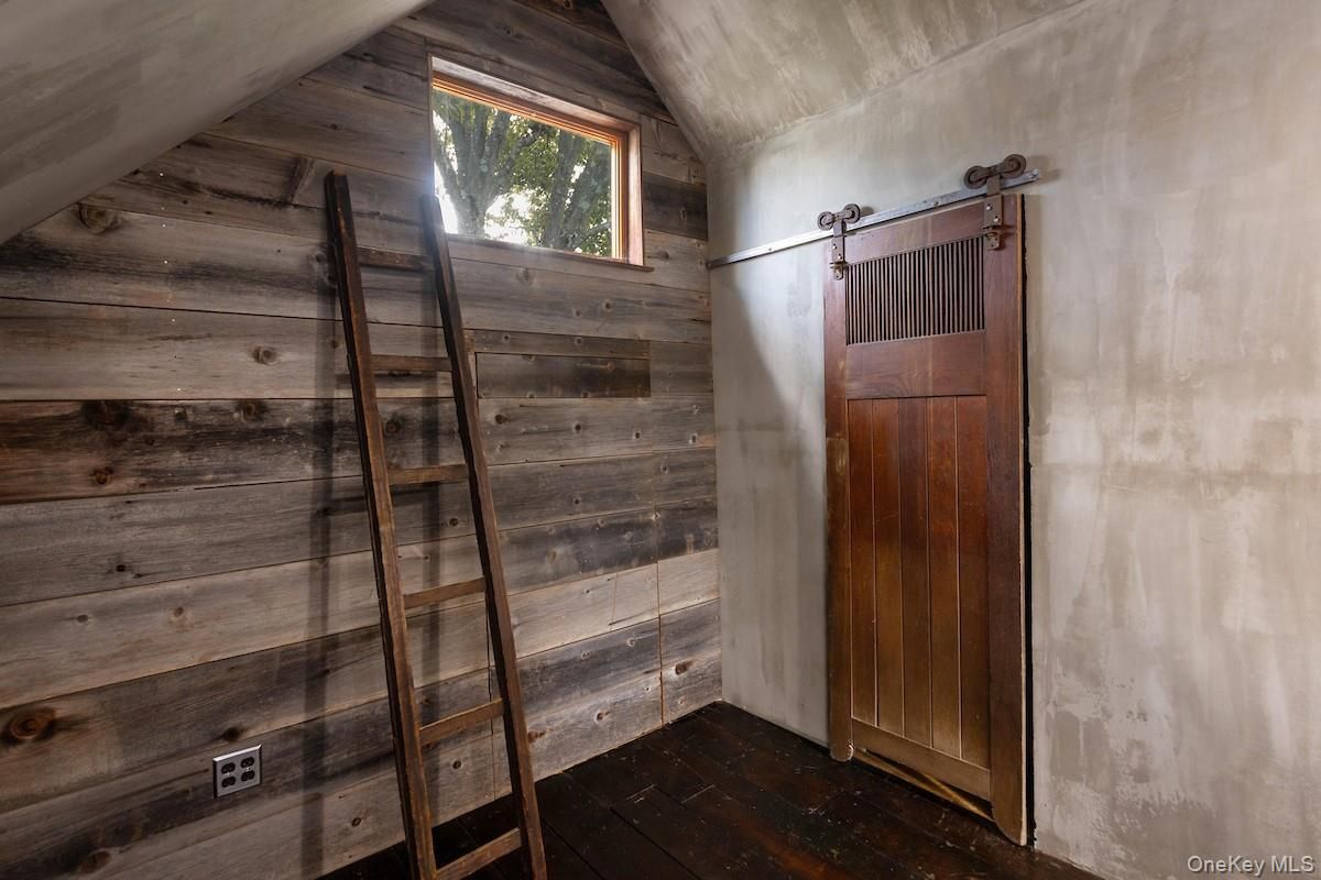 Empty room, Interior, Wood Texture Flooring, Wooden Walls