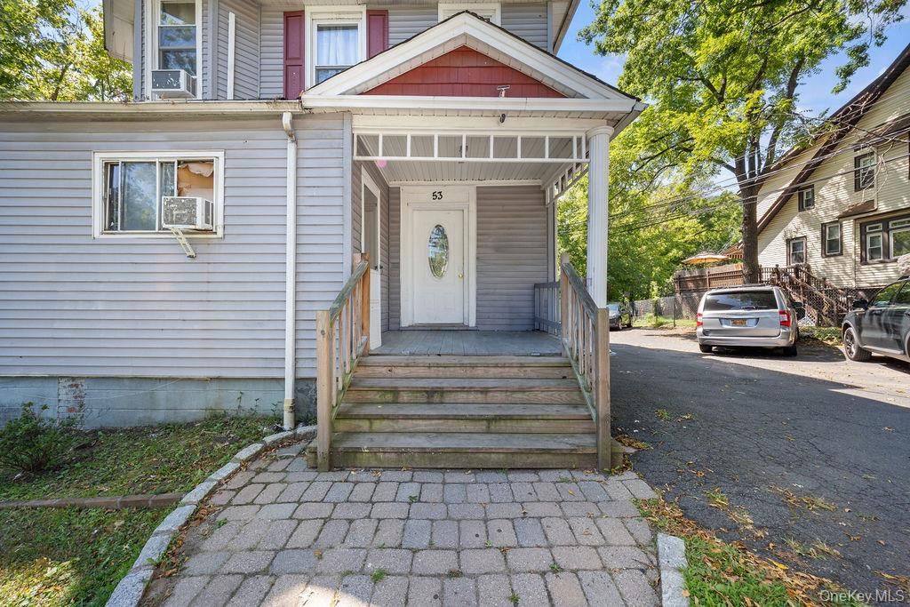 Exterior, Facade, None