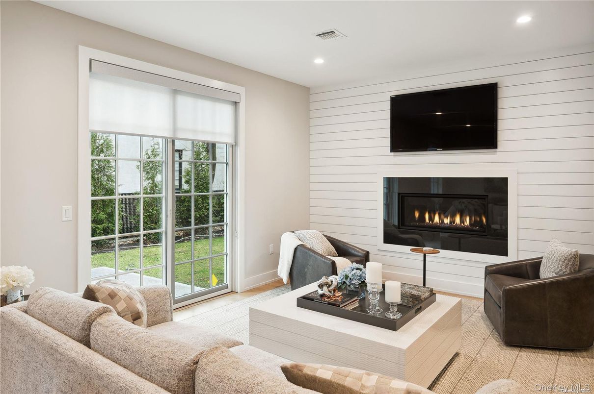 Fireplace, Interior, Living room, Recessed Lighting