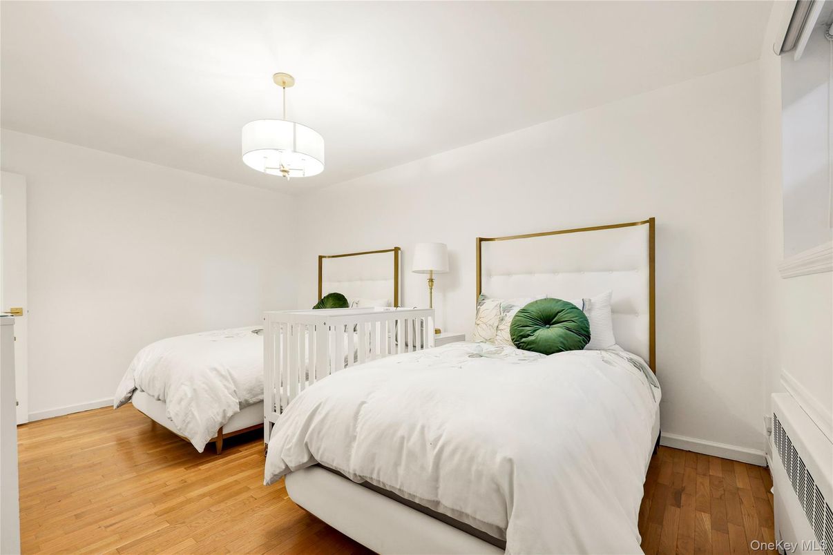 Bedroom, Interior, Pendant Lights, Wood Texture Flooring