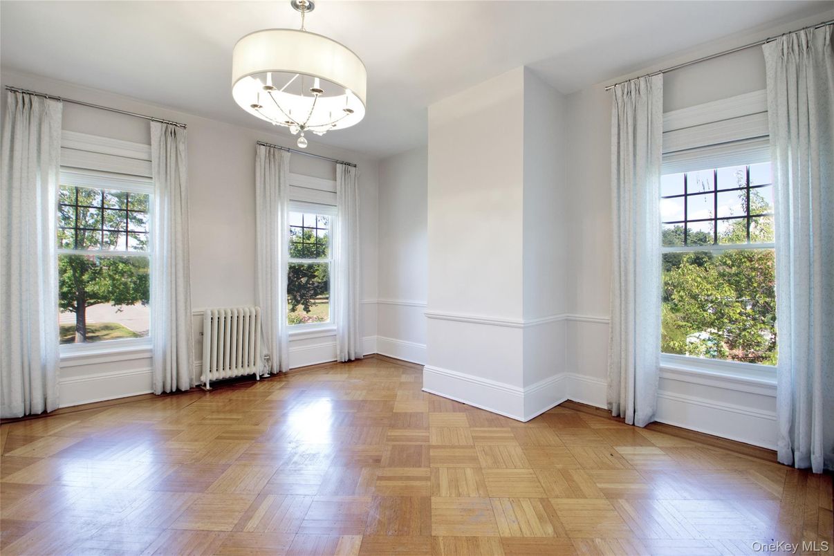 Chandelier, Empty room, Interior, Wood Texture Flooring