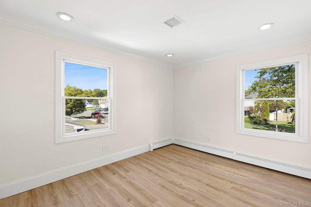 Empty room, Interior, Recessed Lighting, Wood Texture Flooring