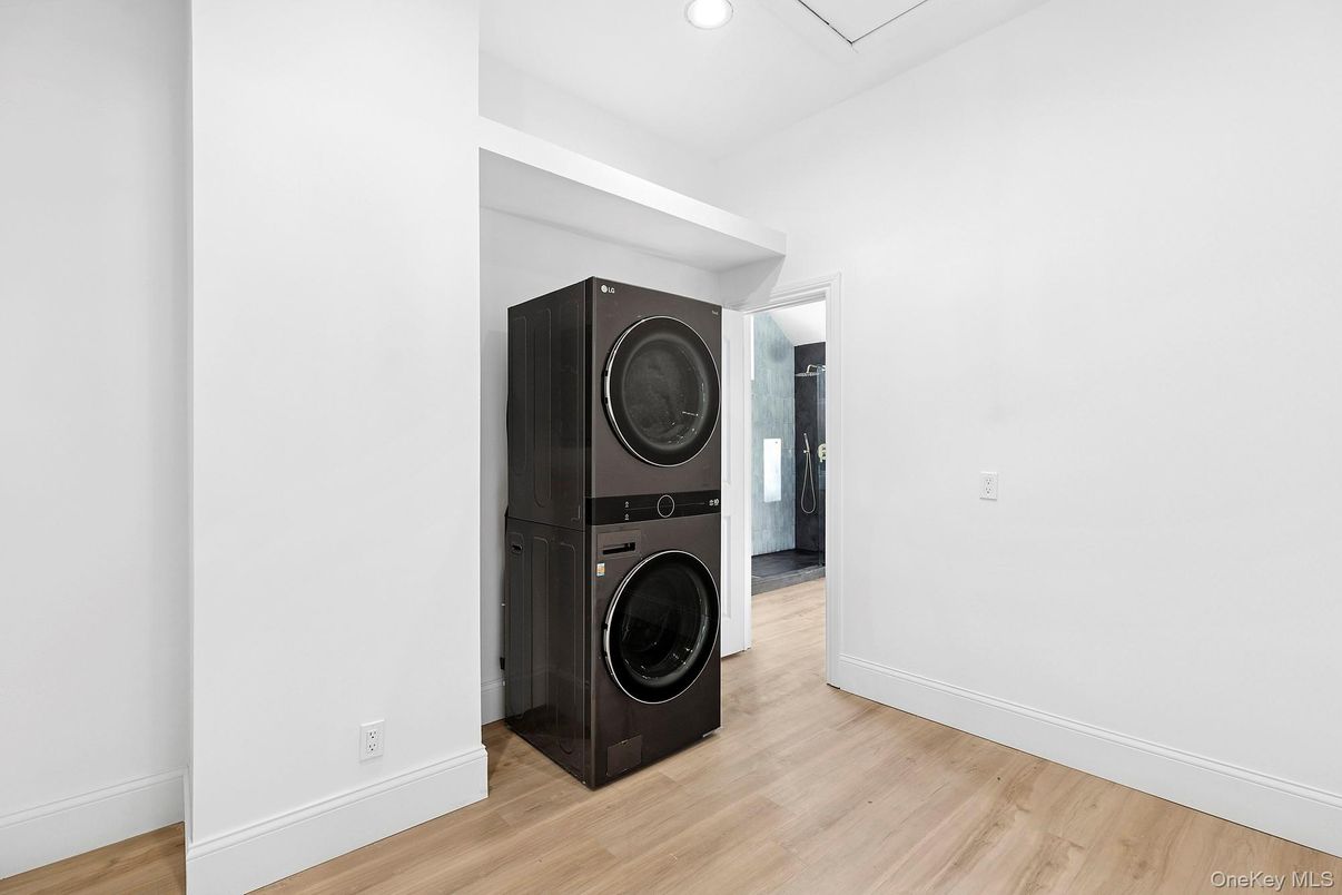 Interior, Recessed Lighting, Utility Closets, Washer, Wood Texture Flooring