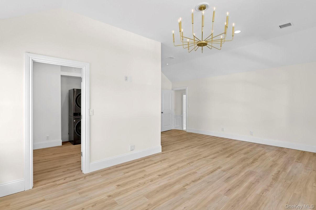 Empty room, Interior, Pendant Lights, Wood Texture Flooring