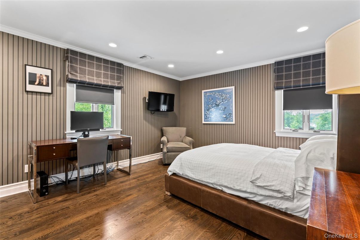 Bedroom, Home Office, Interior, Recessed Lighting, Wood Texture Flooring