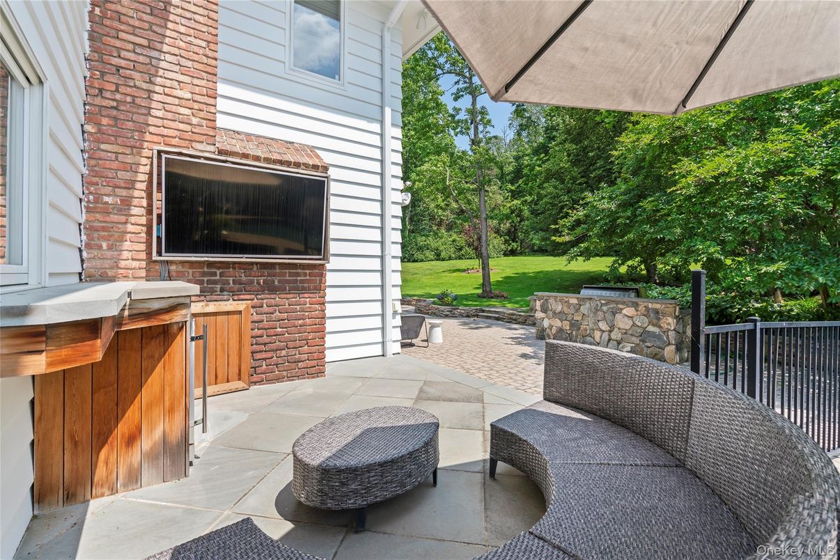 Exterior, Hot Tub