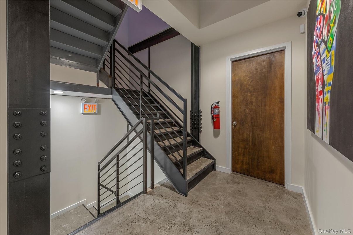 Elevator, Interior