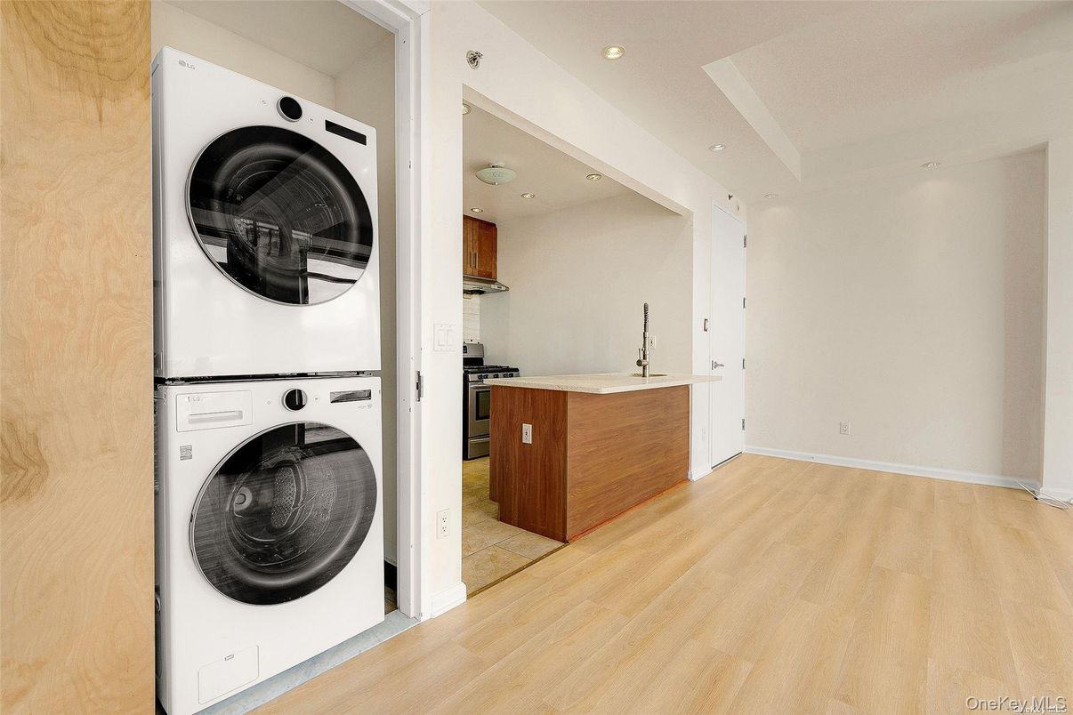 Interior, Recessed Lighting, Utility Closets, Washer, Wood Texture Flooring