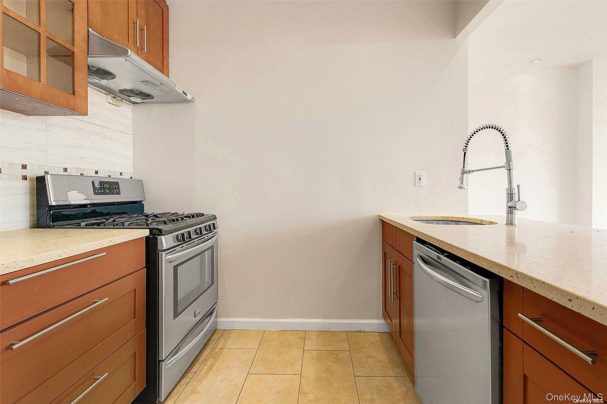 Interior, Kitchen, Stainless Steel Appliances