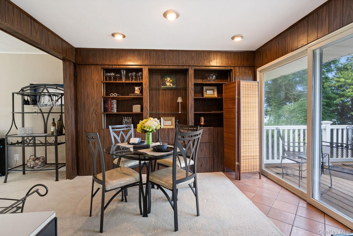 Dining room, Interior, Recessed Lighting, Wooden Walls