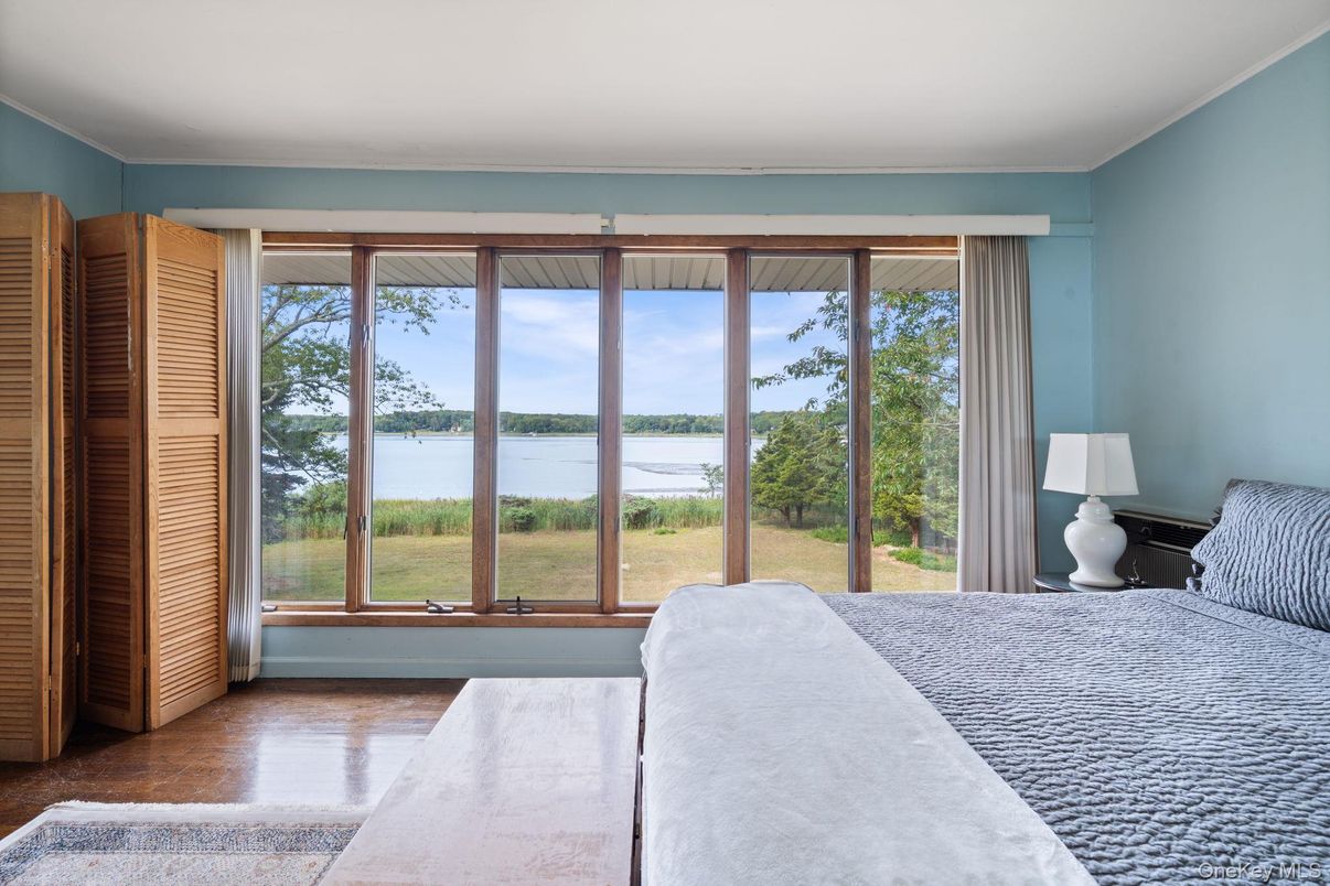 Bedroom, Interior, Water, Wood Texture Flooring