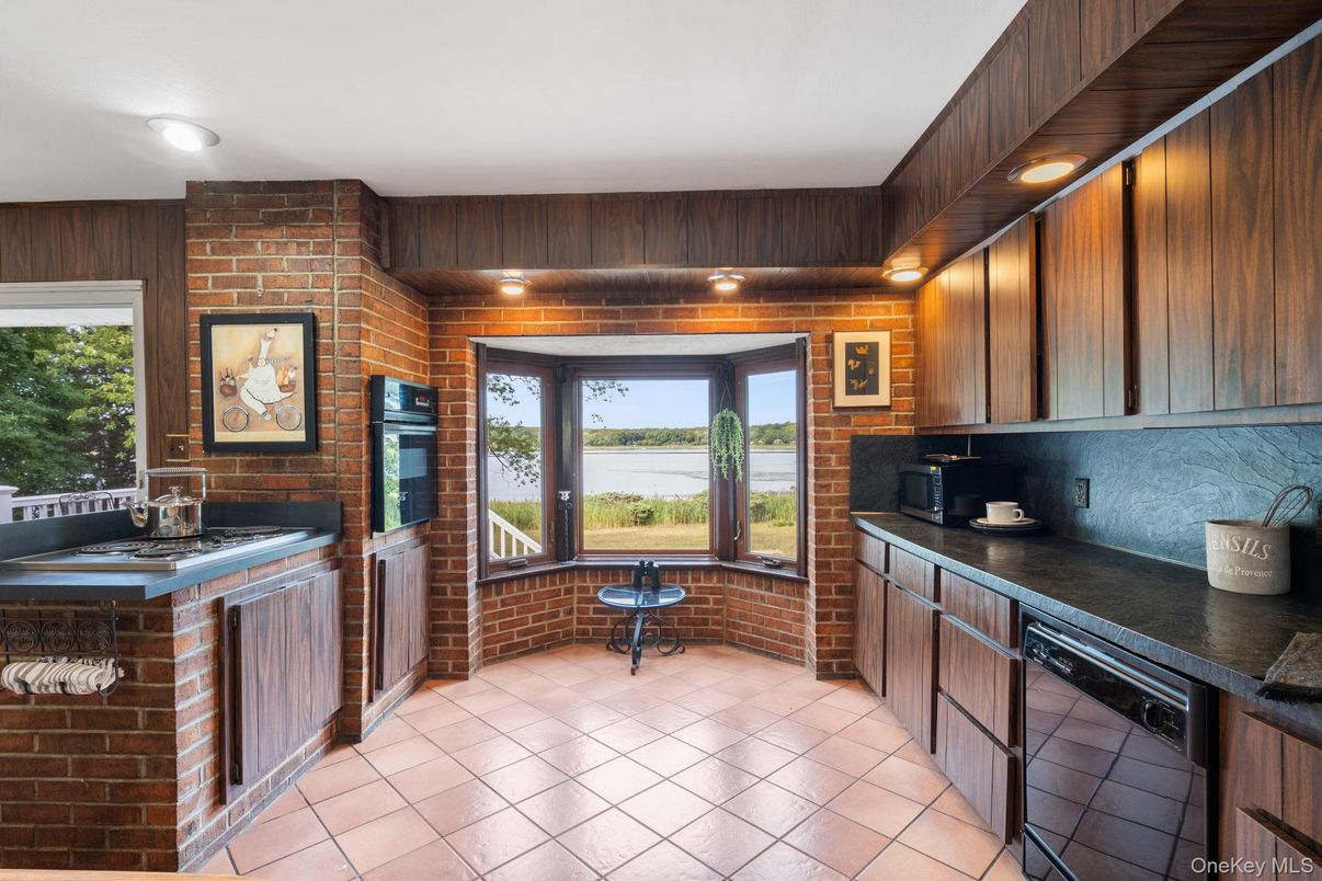 Interior, Kitchen, Recessed Lighting, Stone Walls
