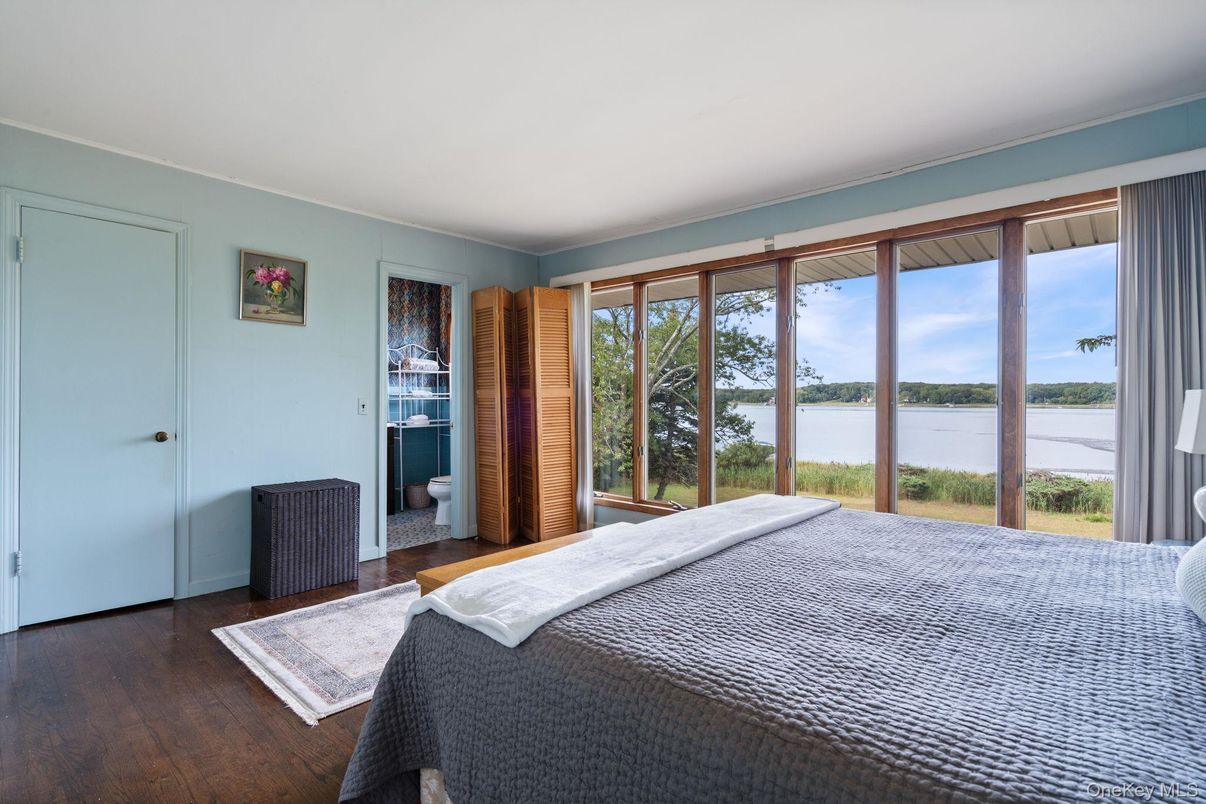 Bedroom, Interior, Water, Wood Texture Flooring