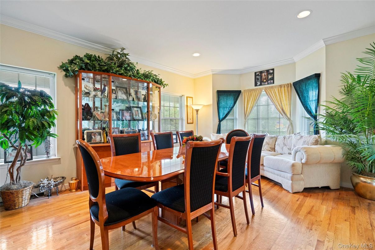 Dining room, Interior, Recessed Lighting, Wood Texture Flooring