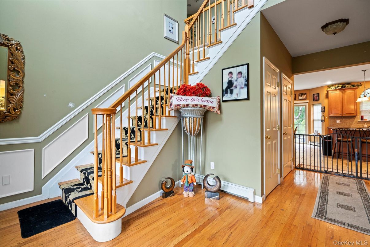 Interior, Kitchen, Pendant Lights, Wood Texture Flooring