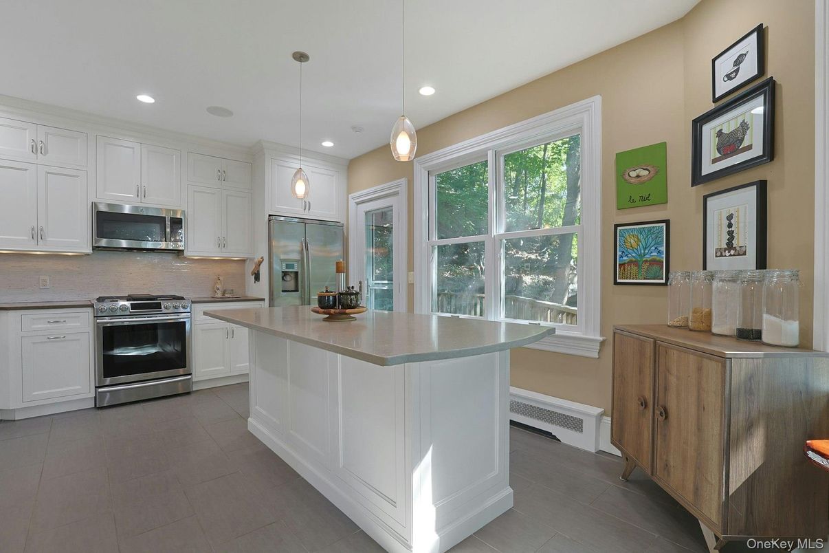 Interior, Kitchen, Pendant Lights, Recessed Lighting, Stainless Steel Appliances