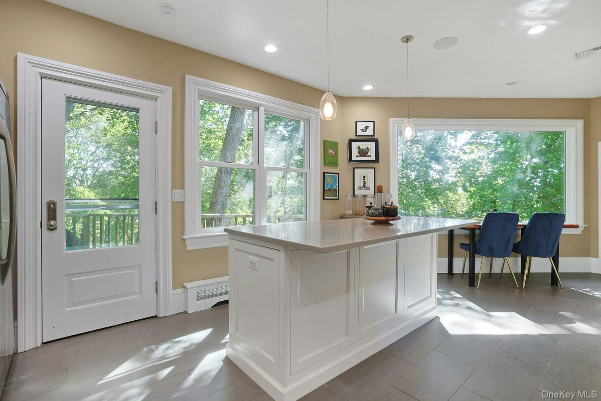 Dining room, Interior, Kitchen, Pendant Lights, Recessed Lighting