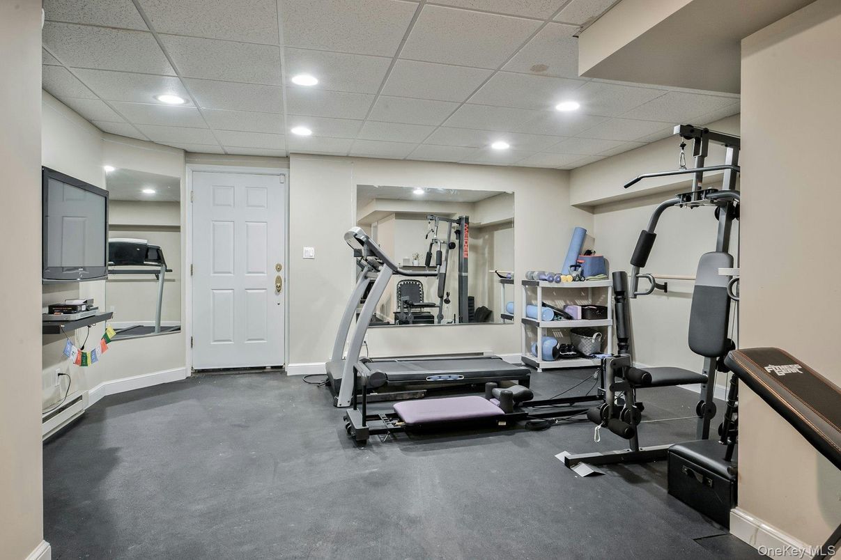 Fitness Equipment, Interior, Recessed Lighting