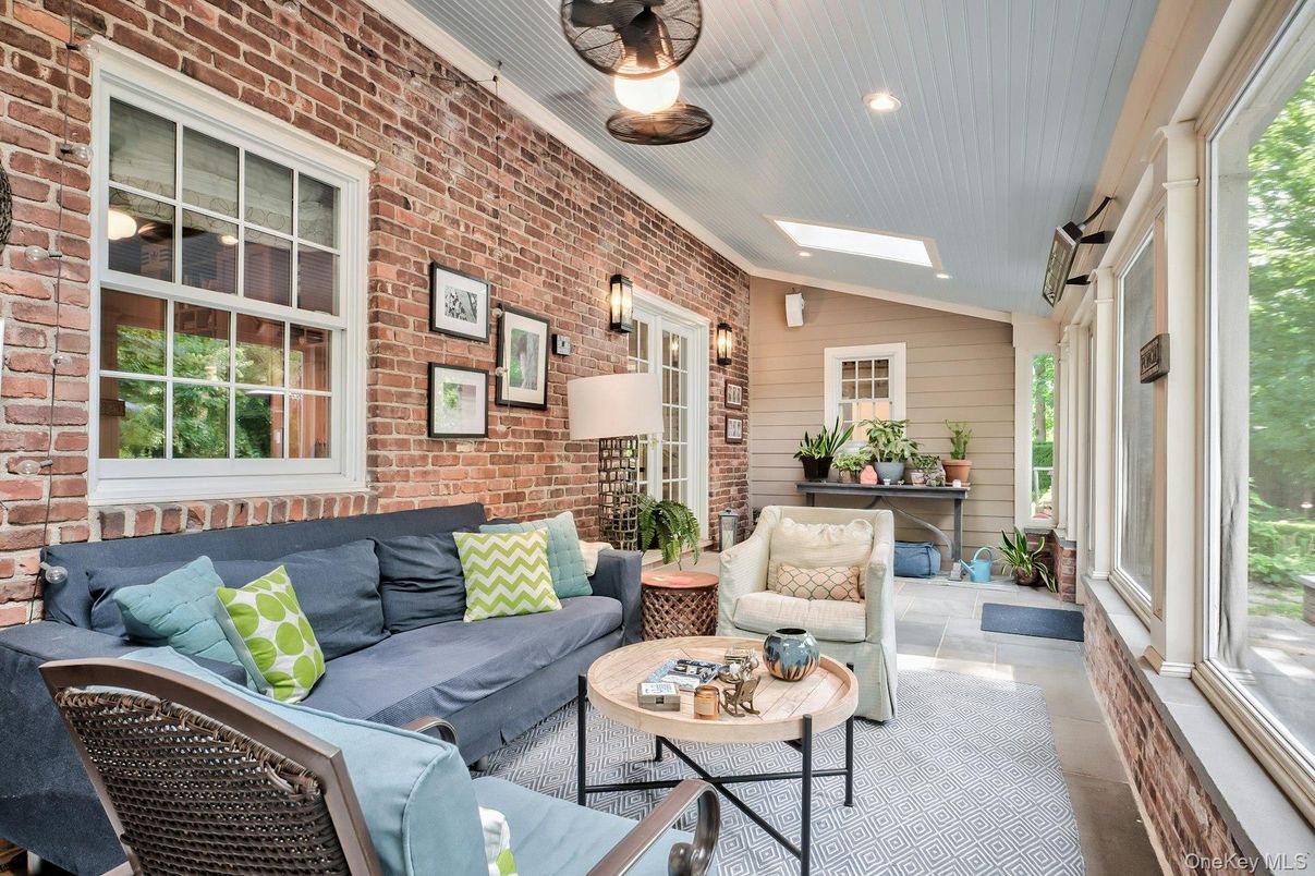 Interior, Living room, Recessed Lighting, Stone Walls