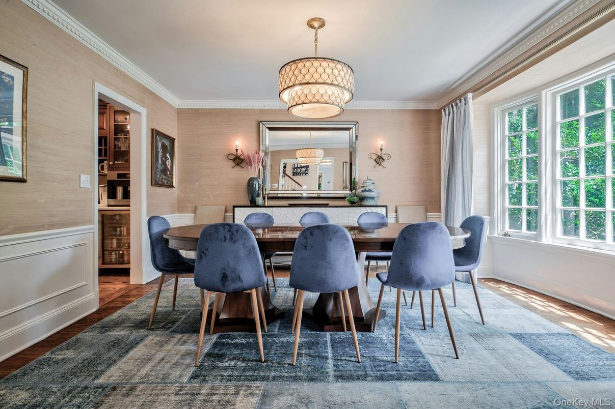 Chandelier, Dining room, Interior, Wood Texture Flooring