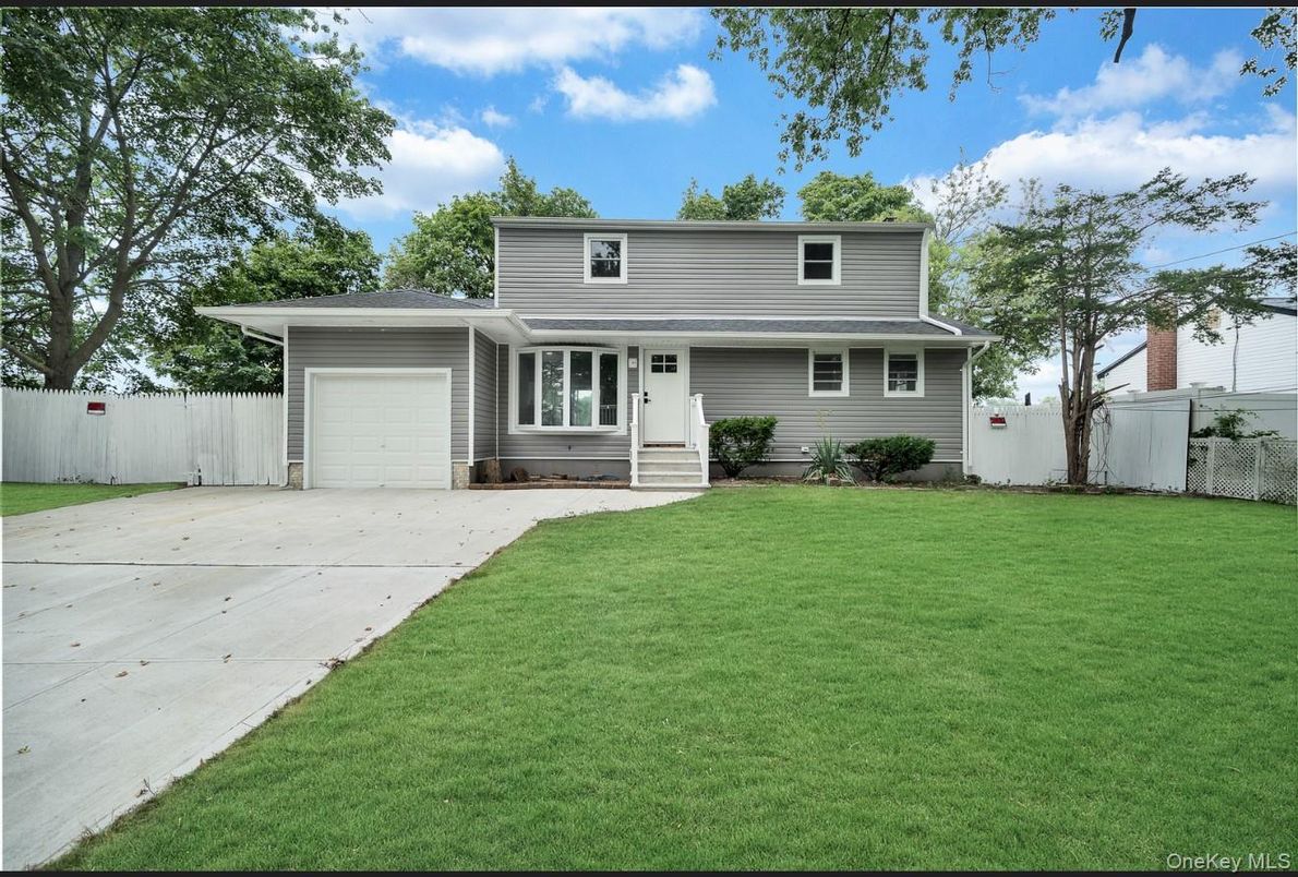 Attached, Backyard, Exterior, Facade, Split Level